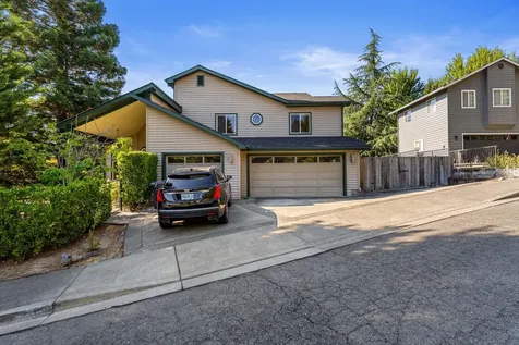 2160 NW Crown Street Grants Pass OR 97526
