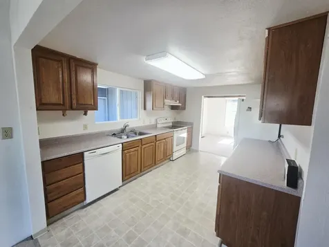 1390 Lakeshore Drive Klamath Falls OR 97601