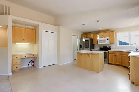 835 NE Nickernut Avenue Redmond OR 97756