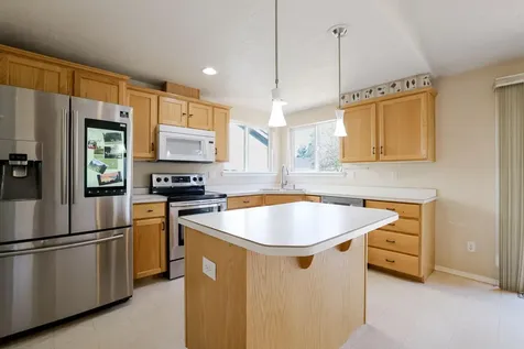 835 NE Nickernut Avenue Redmond OR 97756