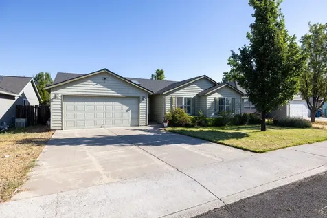 835 NE Nickernut Avenue Redmond OR 97756