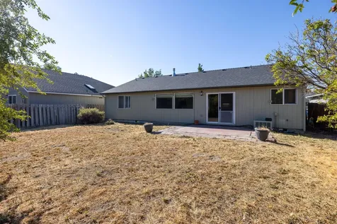 835 NE Nickernut Avenue Redmond OR 97756
