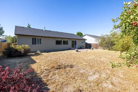 835 NE Nickernut Avenue Redmond OR 97756