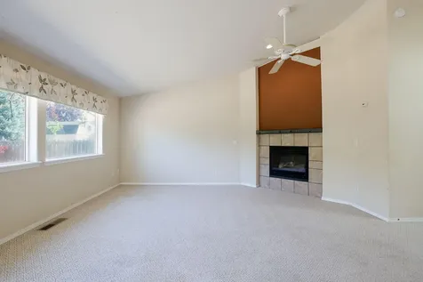 835 NE Nickernut Avenue Redmond OR 97756
