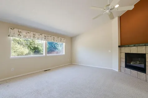 835 NE Nickernut Avenue Redmond OR 97756