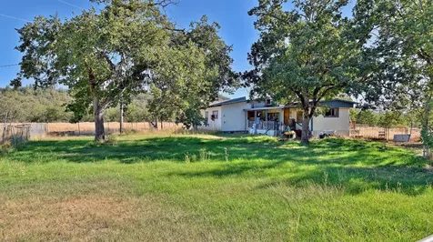 1300 Worthington Road Eagle Point OR 97524