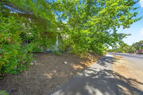 2130 Siskiyou Boulevard Ashland OR 97520