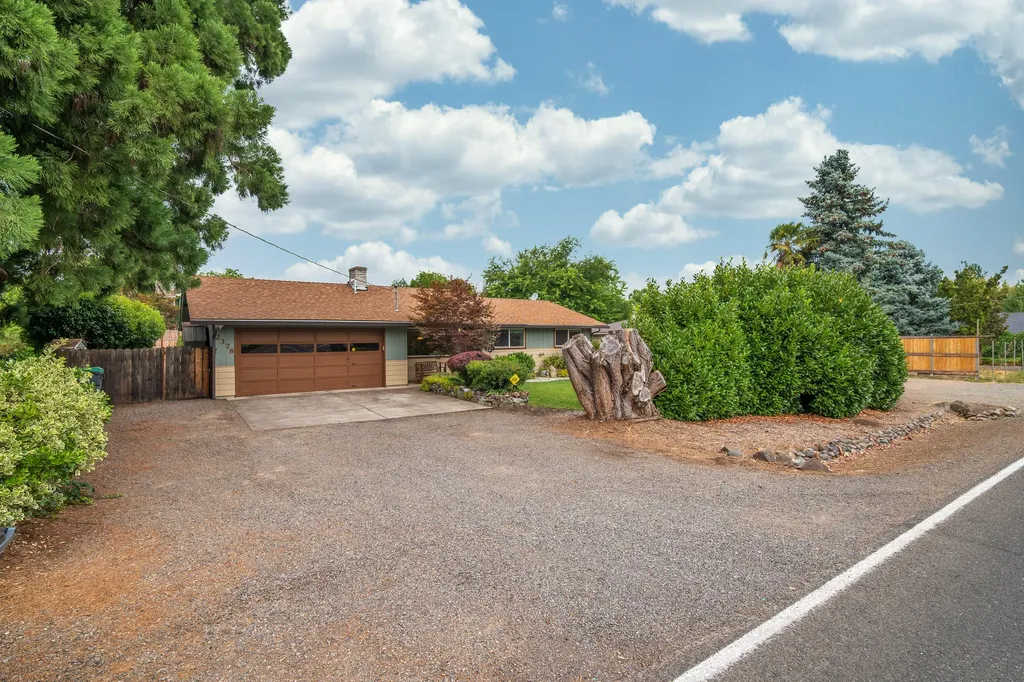 2378 Happy Valley Drive Medford OR 97501