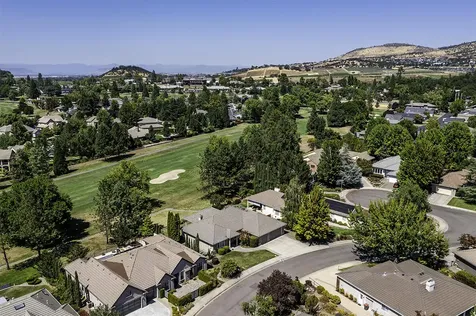 250 Briarwood Lane Medford OR 97504