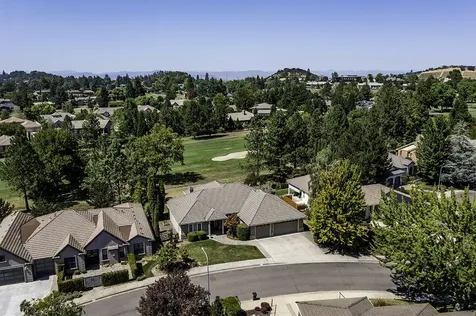 250 Briarwood Lane Medford OR 97504