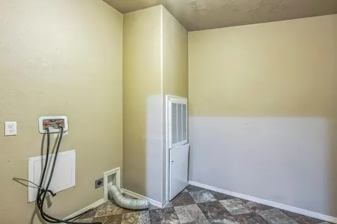 326 SE 118th Street South Beach OR 97366