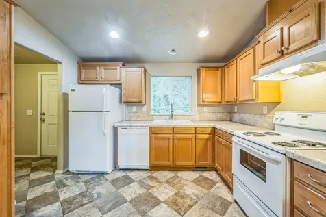 326 SE 118th Street South Beach OR 97366