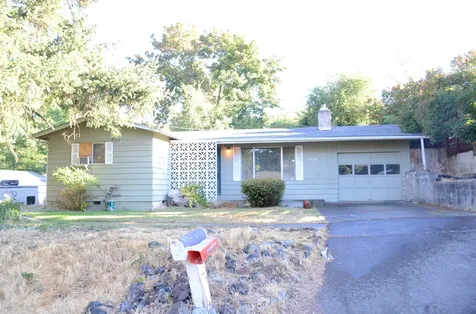 1112 NW Bellevue Place Grants Pass OR 97526