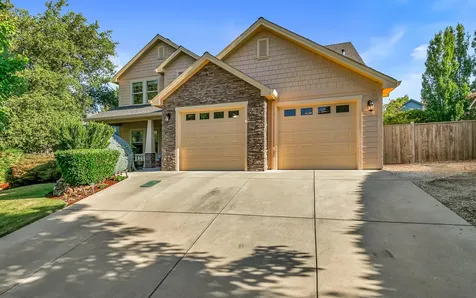 3909 Crystal Springs Drive Medford OR 97504