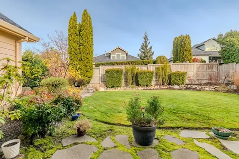 3909 Crystal Springs Drive Medford OR 97504
