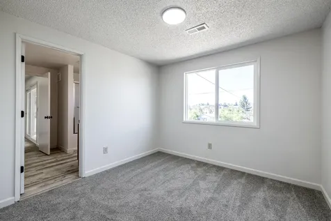 1956 N Eldorado Avenue Klamath Falls OR 97601