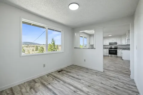 1956 N Eldorado Avenue Klamath Falls OR 97601
