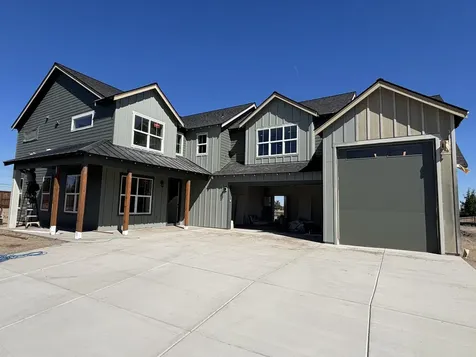4317 SW Reindeer Avenue Redmond OR 97756