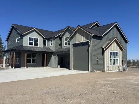 4317 SW Reindeer Avenue Redmond OR 97756