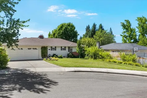 2844 Courtney Circle Medford OR 97504