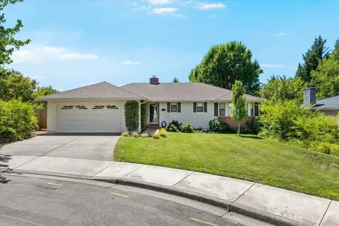 2844 Courtney Circle Medford OR 97504