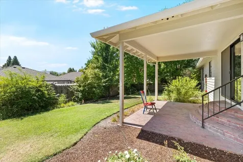 2844 Courtney Circle Medford OR 97504