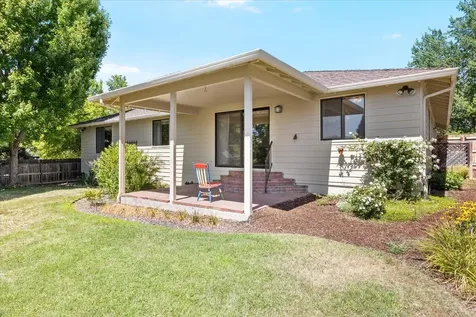 2844 Courtney Circle Medford OR 97504