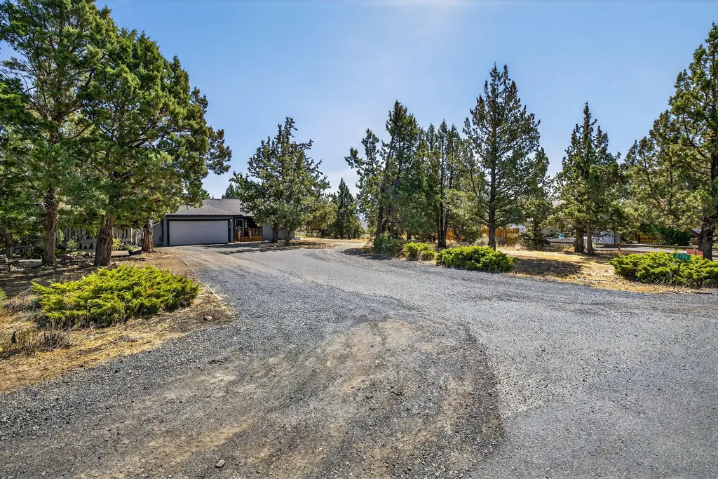 3716 SW 32nd Street Redmond OR 97756