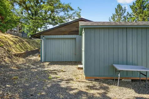 4360 N Foothill Road Medford OR 97504