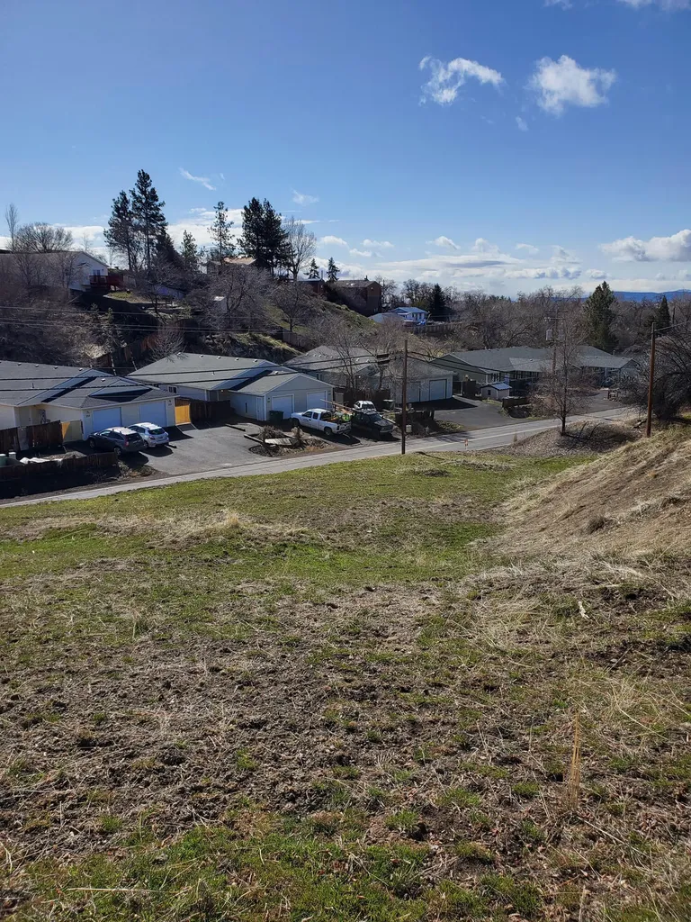 Old Fort Road Klamath Falls OR 97601