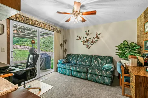 70 Beekman Square Jacksonville OR 97530