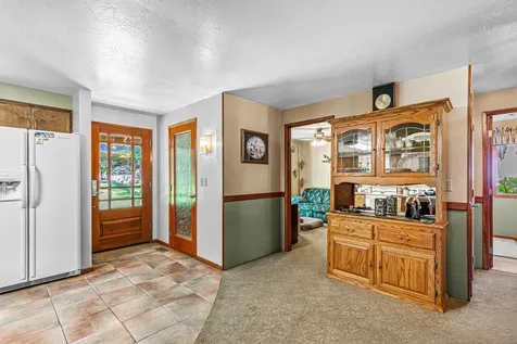 70 Beekman Square Jacksonville OR 97530