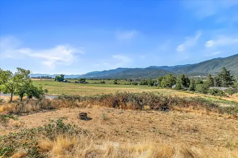 1330 N Mountain Avenue Ashland OR 97520