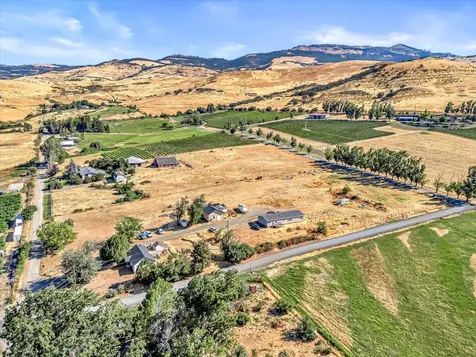 1330 N Mountain Avenue Ashland OR 97520