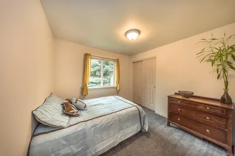 3325 NE Mendenhall Drive Bend OR 97701