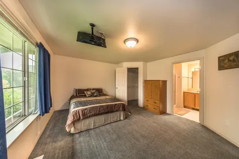 3325 NE Mendenhall Drive Bend OR 97701