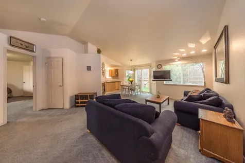 3325 NE Mendenhall Drive Bend OR 97701