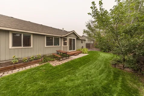 3325 NE Mendenhall Drive Bend OR 97701