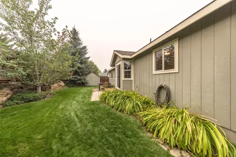 3325 NE Mendenhall Drive Bend OR 97701