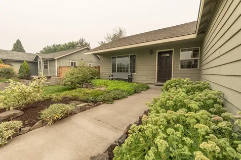 3325 NE Mendenhall Drive Bend OR 97701