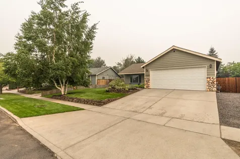 3325 NE Mendenhall Drive Bend OR 97701