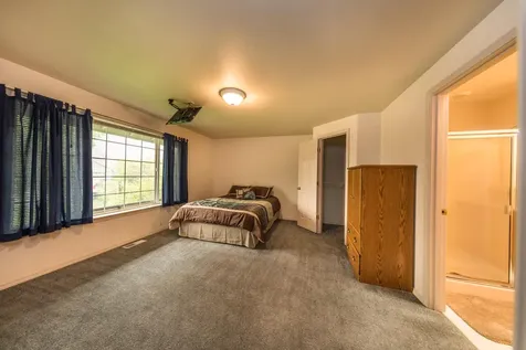 3325 NE Mendenhall Drive Bend OR 97701