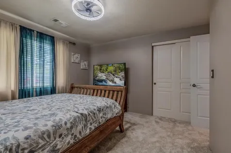 966 Newcastle Street Medford OR 97501