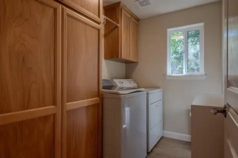 966 Newcastle Street Medford OR 97501