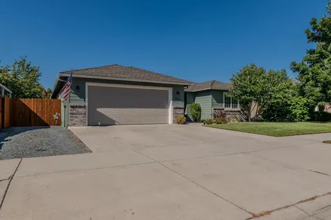 966 Newcastle Street Medford OR 97501