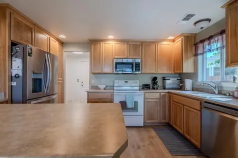 966 Newcastle Street Medford OR 97501