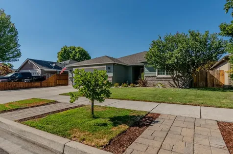 966 Newcastle Street Medford OR 97501