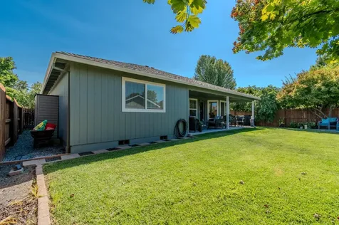 966 Newcastle Street Medford OR 97501
