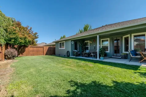 966 Newcastle Street Medford OR 97501