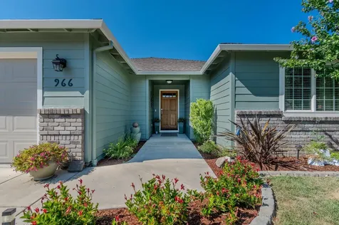 966 Newcastle Street Medford OR 97501